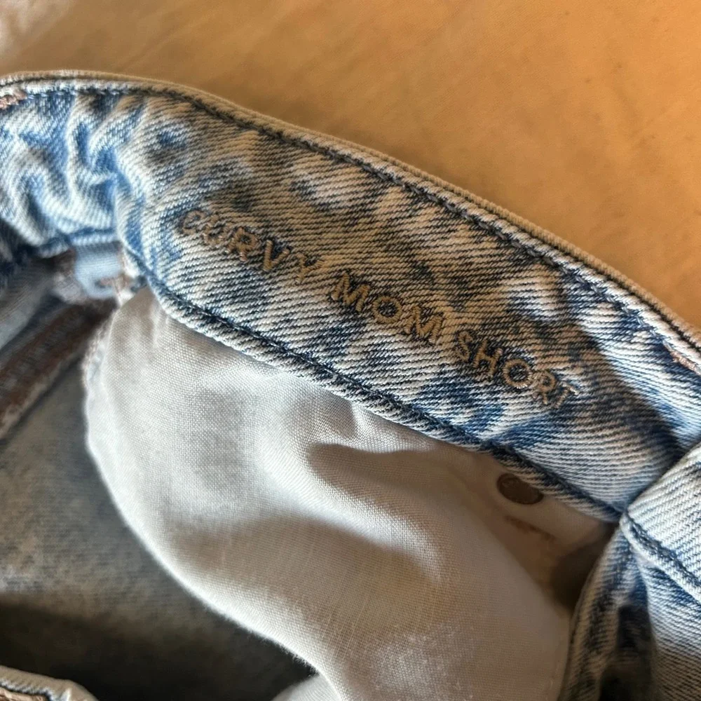 American Eagle Curvy Mom Denim Shorts 8